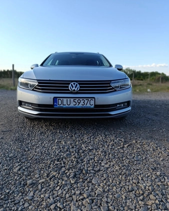 Volkswagen Passat cena 55555 przebieg: 195000, rok produkcji 2015 z Lubin małe 254